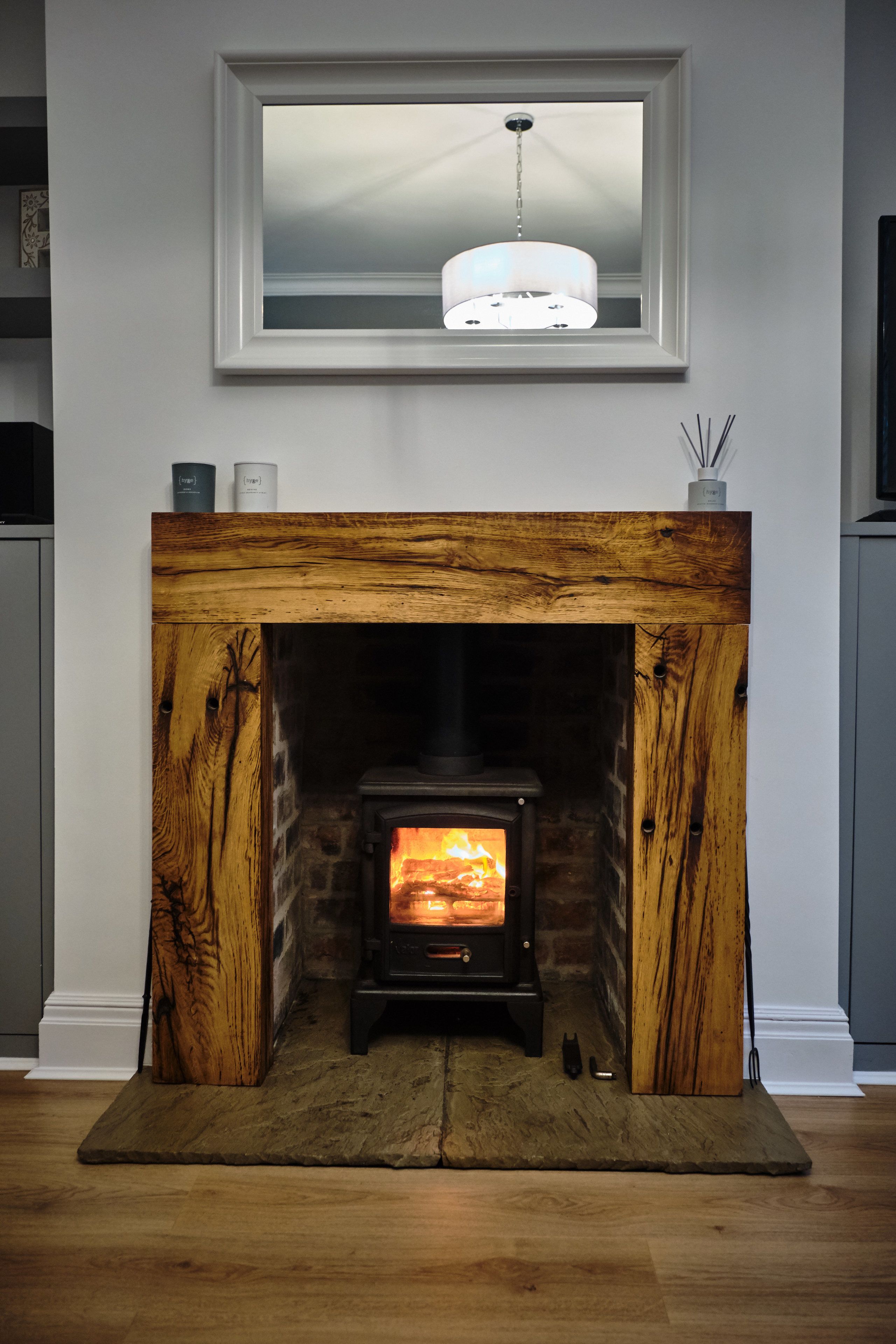 Nhà Cao cấp | Khu phòng khách | Smart TV, lò sưởi 