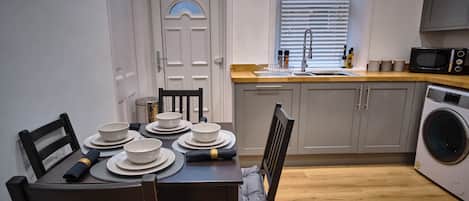 Luxury House | Private kitchen | Full-size fridge, microwave, oven, stovetop