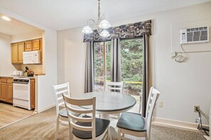 Unclassified image, 5 of 45, button - Deluxe 2 Bedroom Suite w/outdoor heated pool 109/110 (Killington)