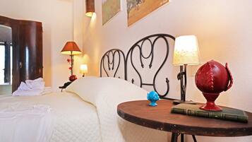 Classic Triple Room | Memory foam beds, individually decorated, individually furnished, desk