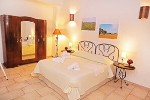 Chambre Triple Classique | Matelas mémoire de forme, décoration personnalisée