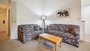 Unclassified image, 4 of 32, button - Deluxe 1 Bedroom Queen Suite outdoor pool 202 (Killington)