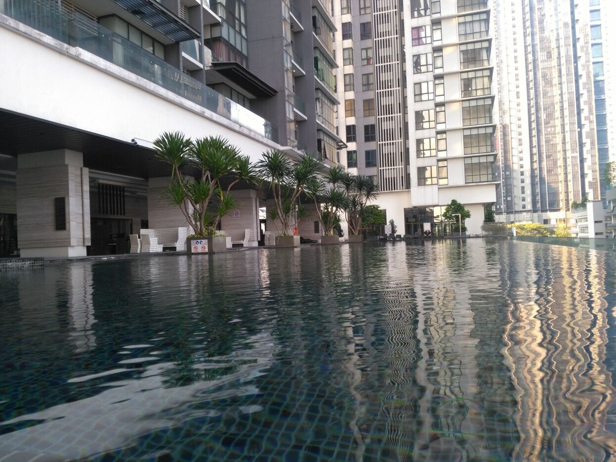 حمّام سباحة خارجي