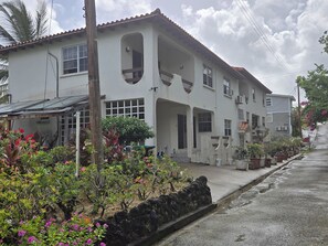 Exterior - Beachfront-Chandler's Coast-10mins Holetown-Two 4 BR suites. Private gated villa (Weston)