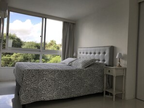 7 bedrooms, iron/ironing board, WiFi, bed sheets