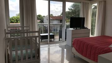 7 dormitorios, tabla de planchar con plancha, wifi y ropa de cama