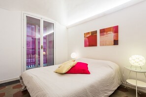 Apartment, 2 Schlafzimmer | 2 Schlafzimmer, individuell dekoriert, individuell eingerichtet, WLAN