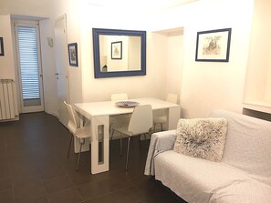 Apartment, 2 Bedrooms | Living room - Anselmo (Turin)