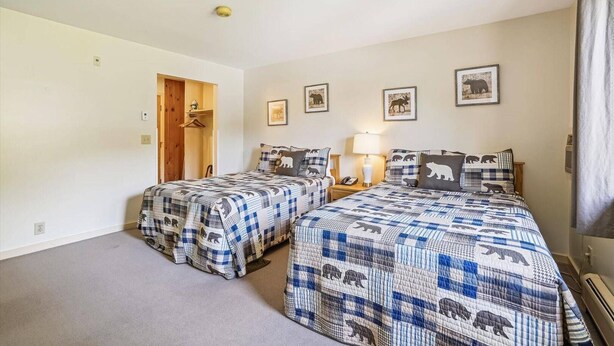 Unclassified image, 1 of 33, button - Cedarbrook Bedroom Suite/outside heated pool 119/121 (Killington)