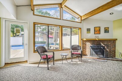 Deluxe one bedroom suite located on first floor with outdoor heated pool 11921