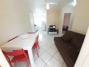 TV - 203, economic apartment 2 bedrooms near the beach (Bombas)