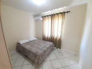 2 bedrooms, WiFi - 203, economic apartment 2 bedrooms near the beach (Bombas)