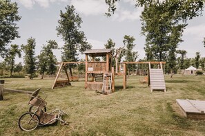 Children’s play area – outdoor - Le Domaine de Petiosse (Saint-Julien-en-Born)