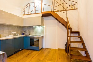 Duplex, 2 Bedrooms | Private kitchen | Fridge, oven, stovetop, cookware/dishes/utensils - Garibaldi 13 (Turin)
