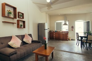 Apartment, 2 Schlafzimmer | Wohnbereich