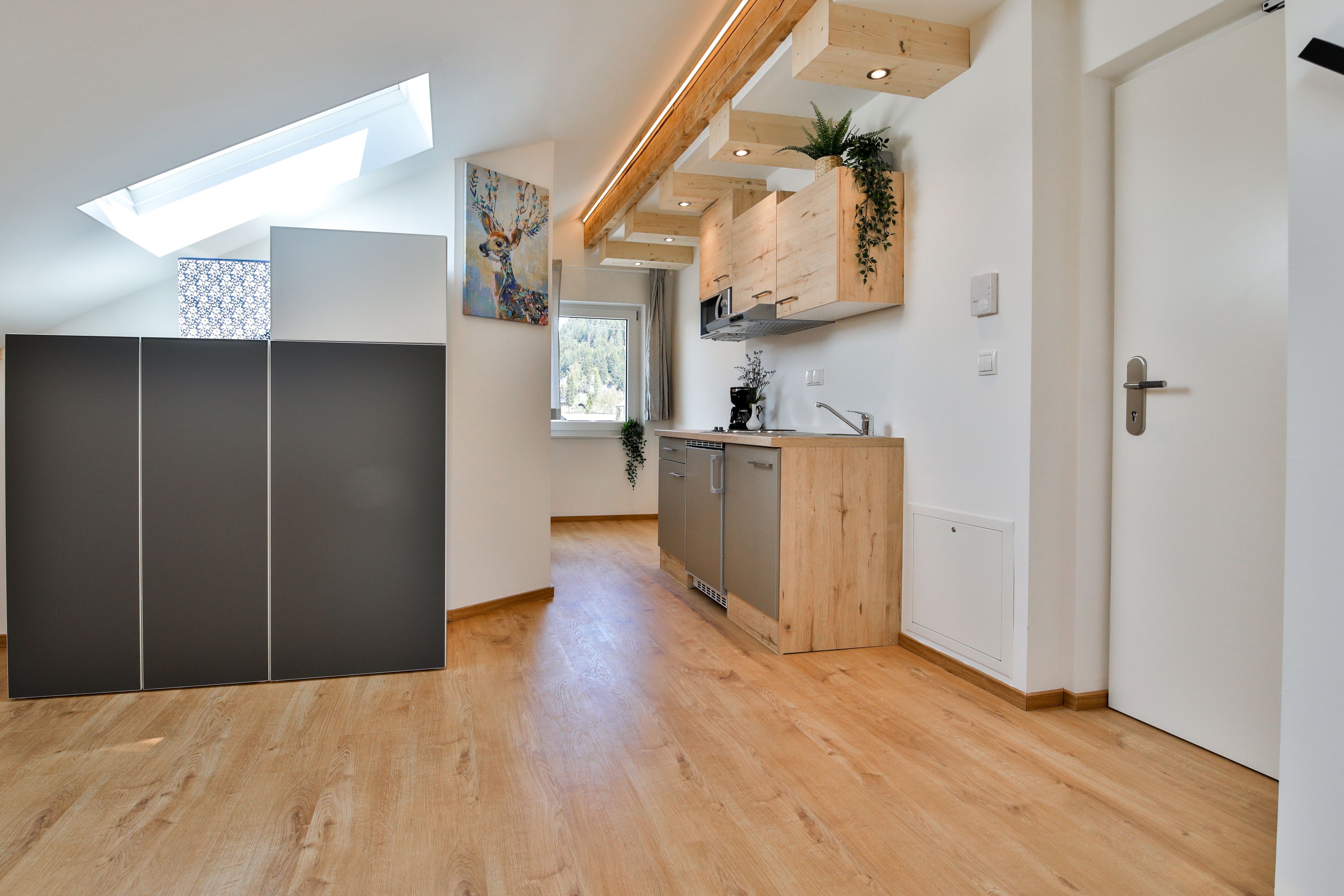 冰箱、微波炉、炉灶、厨具/餐具