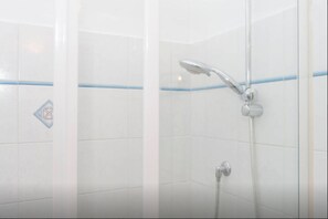 Apartamento, 1 quarto | Chuveiro