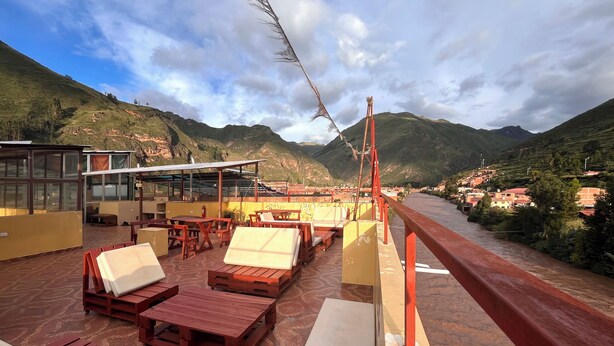 Porch - El Parche Rutero (Pisac)