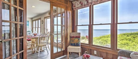 TV, fireplace, books, smart speakers