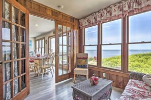 TV, fireplace, books, smart speakers - Oceanfront Gem w/ Sunroom & Fireplace in Cape Cod (Dennis Port)