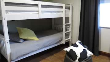 Apartment, 3 Schlafzimmer | Bügeleisen/Bügelbrett, kostenloses WLAN