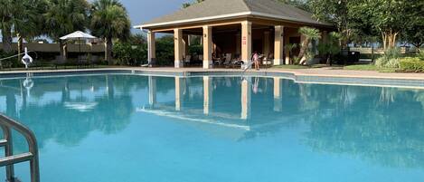 Utomhuspool