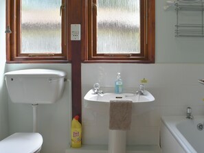 Towels - 3 bedroom accommodation in St Erth Praze, near Hayle (St Erth Praze, near Hayle)