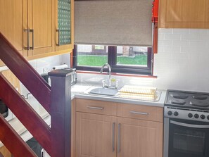 Cookware/dishes/utensils