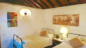 1 bedroom, in-room safe, WiFi, bed sheets - Finca Valentina - The Little House of the Aljibe (Villa de Mazo)