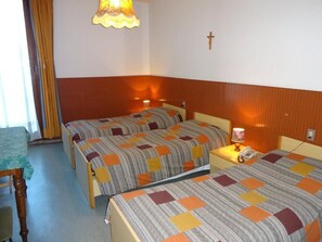 Quarto casal ou duplo | Cofres nos quartos, individualmente decorados