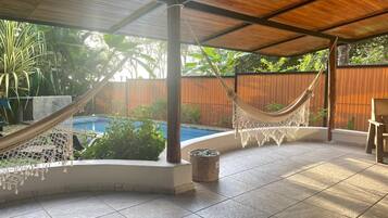 Luxury Villa | Terrace/patio