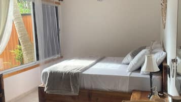 Vila superluxo | 4 quartos, escrivaninha, Wi-Fi de cortesia, roupa de cama