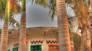 Front of property - La Redonda Sayulita - Hostel (Sayulita)