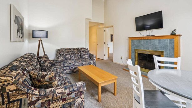 Unclassified image, 1 of 44, button - 2 Bedroom Suite w/outdoor heated pool  203/204 (Killington)