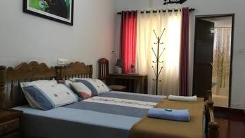 3 Schlafzimmer, Zimmersafe, Schreibtisch, schallisolierte Zimmer