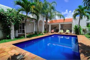 12 outdoor pools, pool loungers - Casa Azul (Cabarete)