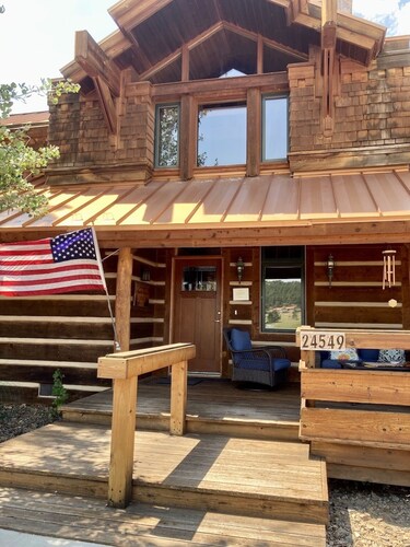 Peaceful Views & Comfort, Within 10 Mi of Mt. Rushmore & Custer State Park. 