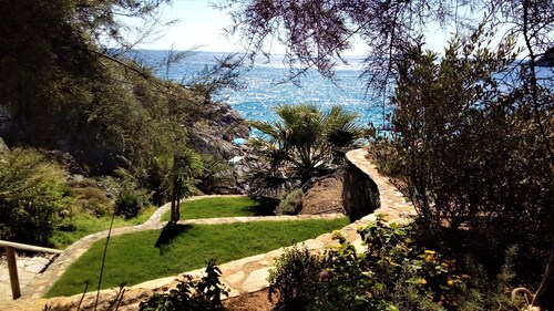 Apartment Levante, Carefree stay on a private farm, 1 km away from the beach