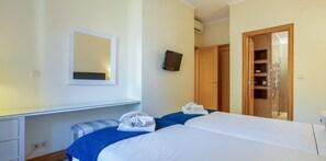 3 bedrooms, iron/ironing board, travel cot, free WiFi