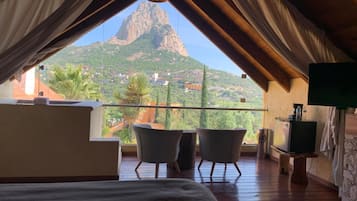 高級小屋, 山景 | 高級寢具、羽絨被、房內夾萬、獨特設計