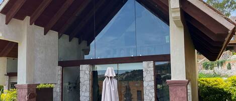 Cabin dành cho gia đình | Bộ đồ giường cao cấp, chăn bông, két bảo mật tại phòng