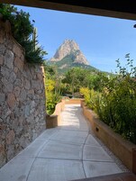 Premier Cabin, Mountain View | Premium bedding, down comforters, in-room safe, individually decorated