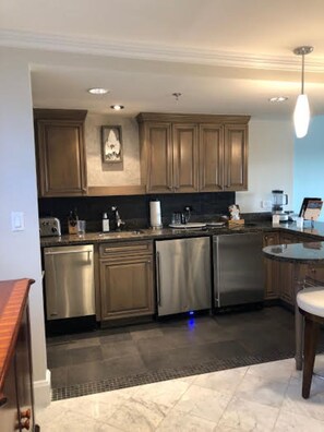 Microwave, dishwasher, coffee/tea maker - Luxurious Ritz Carlton Club Condo Avail June & December (St. Thomas)