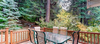 Dog-friendly retreat with mountain views, private hot tub & game room