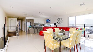 Dining - Luxury and Beachfront on Franklin (Encounter Bay)