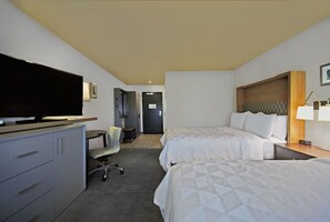 1 bedroom, hypo-allergenic bedding, desk, laptop workspace - Holiday Inn Grand Rapids North - Walker by IHG (Grand Rapids)