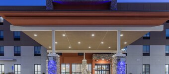 Holiday Inn Express & Suites Kearney by IHG