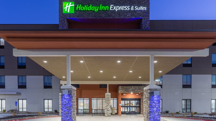 Holiday Inn Express & Suites Kearney by IHG
