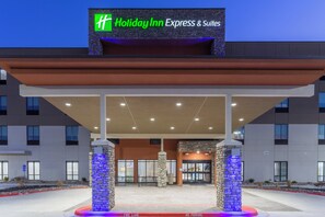 Unclassified image, 2 of 81, button - Holiday Inn Express & Suites Kearney by IHG (Kearney)
