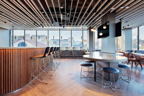 Holiday Inn Express Sydney Airport by IHG